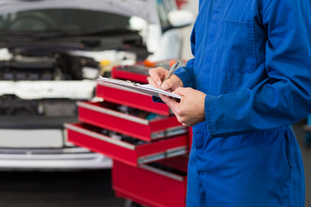 トラックディーラーで働く自動車整備士の給料は 具体的な数字を交えて解説 自動車整備士求人ナビ